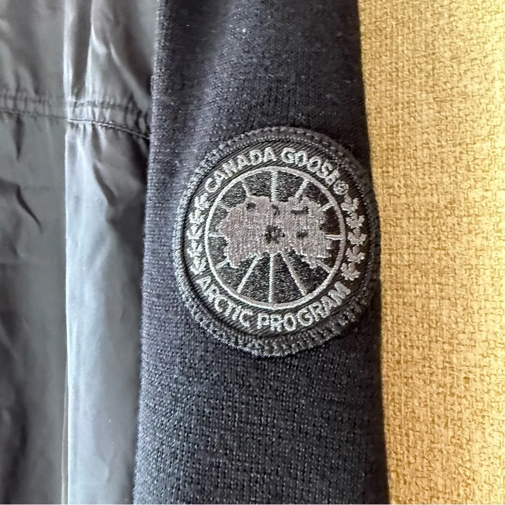 Canada Goose Windbridge Men’s Hoodie Size Medium - Picture 2 of 7